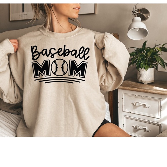 "Trendy Baseball Mom Sweatshirt - Perfect Gift for Sports Moms!" ⚾️ - Picture 2 of 2